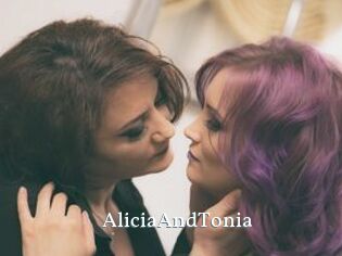 AliciaAndTonia