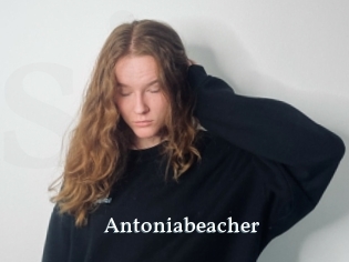 Antoniabeacher