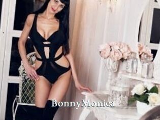 Bonny_Monica