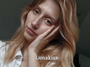 Lunakiss