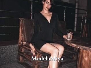 ModelaMiya