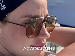 novatemptress SexyIdol