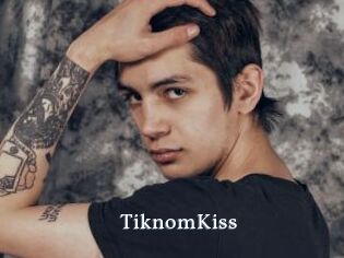 TiknomKiss