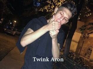 Twink_Aron