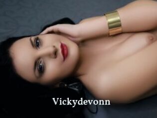 Vickydevonn